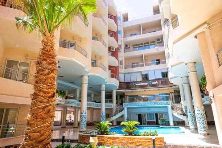 Апарт отель Casablanca Beach For Families And Couples Only Хургада Экстерьер фото