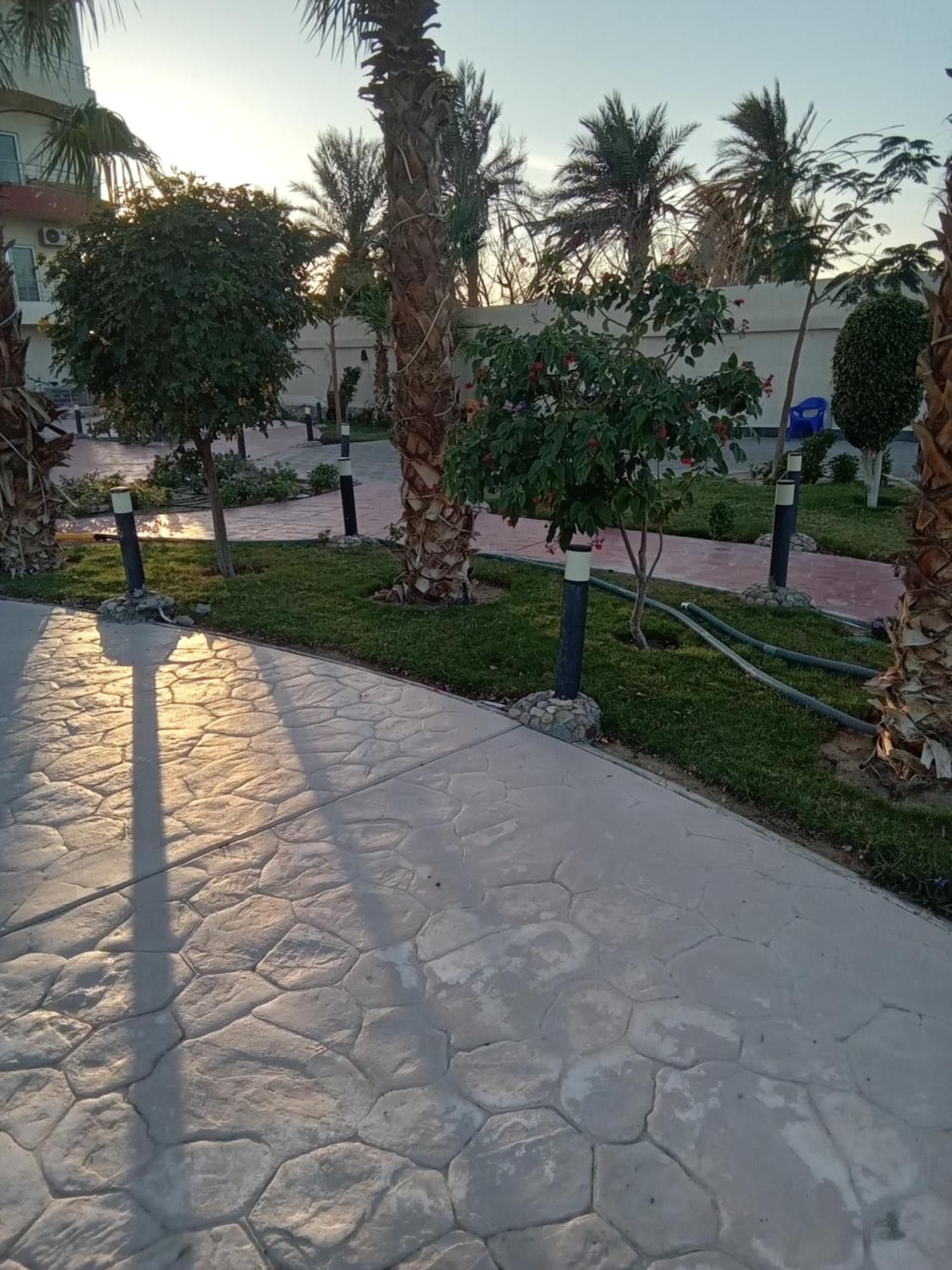 Апарт отель Casablanca Beach For Families And Couples Only Хургада Экстерьер фото