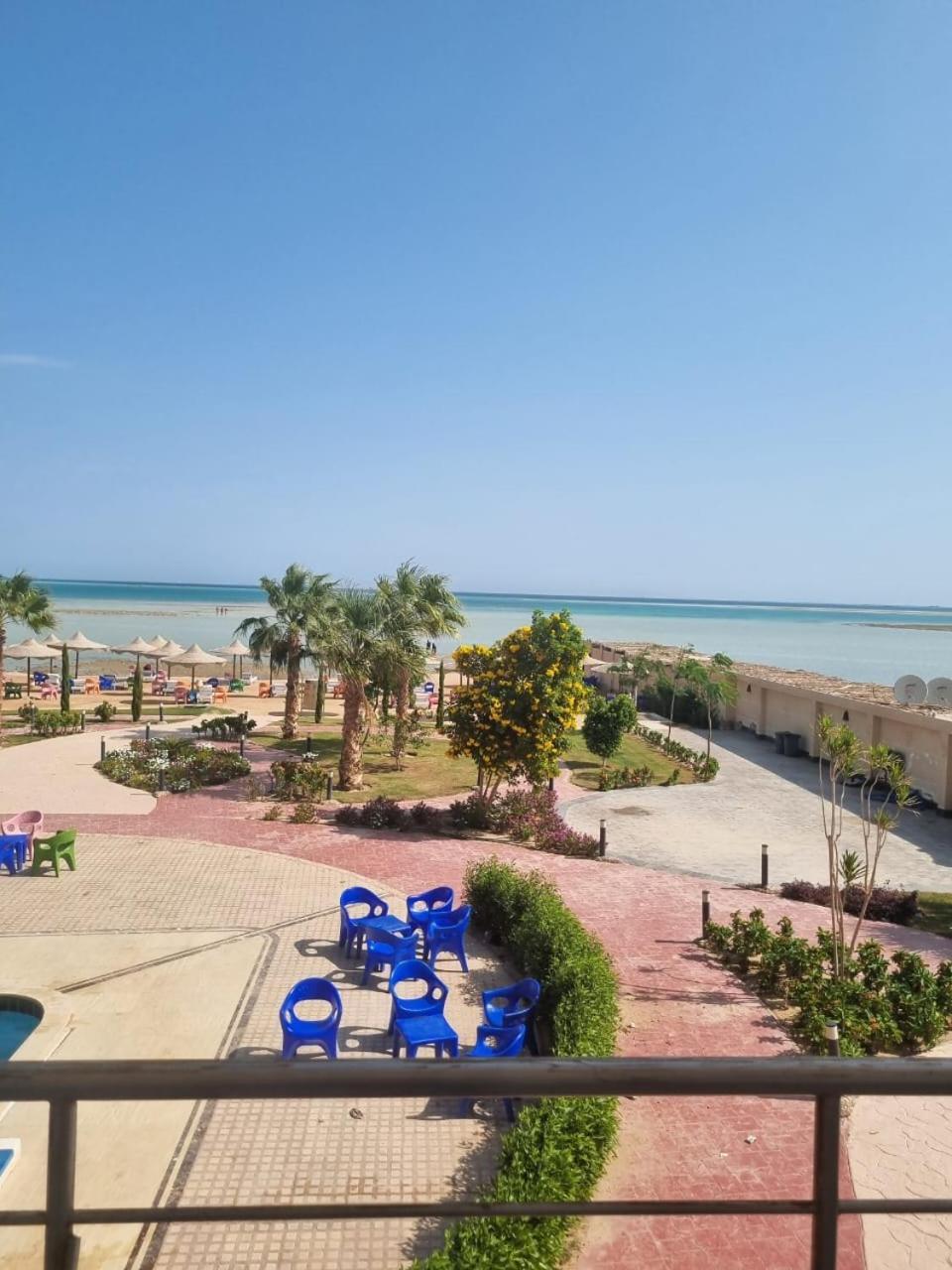 Апарт отель Casablanca Beach For Families And Couples Only Хургада Экстерьер фото