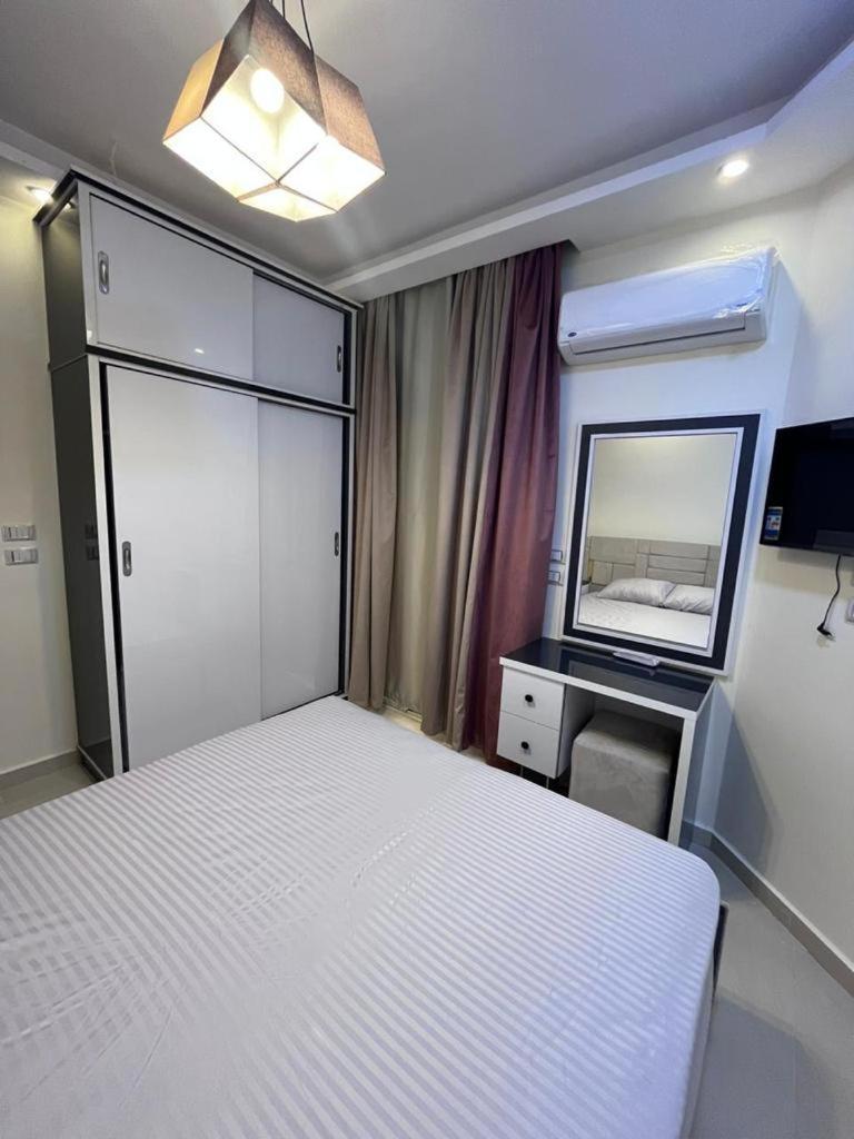 Апарт отель Casablanca Beach For Families And Couples Only Хургада Экстерьер фото