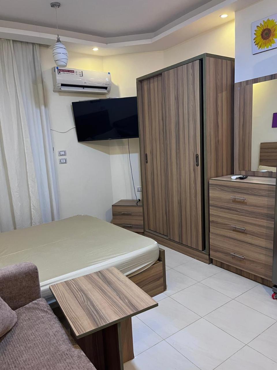 Апарт отель Casablanca Beach For Families And Couples Only Хургада Экстерьер фото