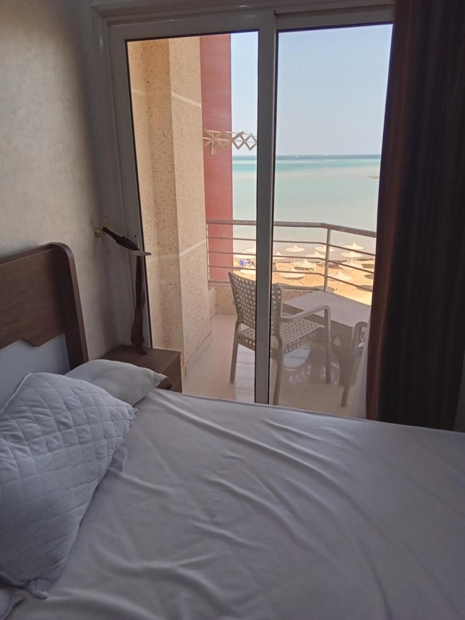 Апарт отель Casablanca Beach For Families And Couples Only Хургада Экстерьер фото